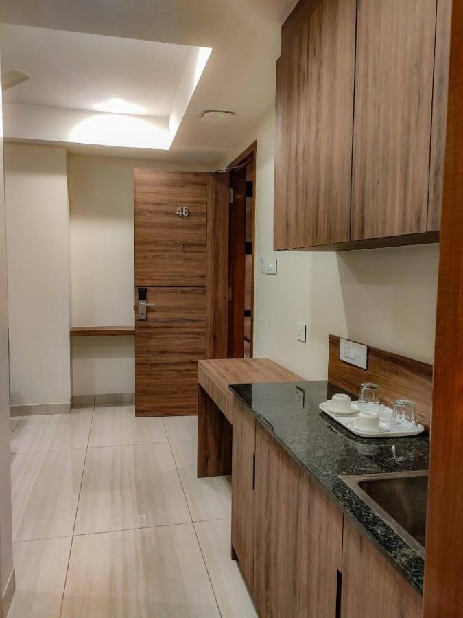Rr Mount Elite Suites Ченнаї Екстер'єр фото
